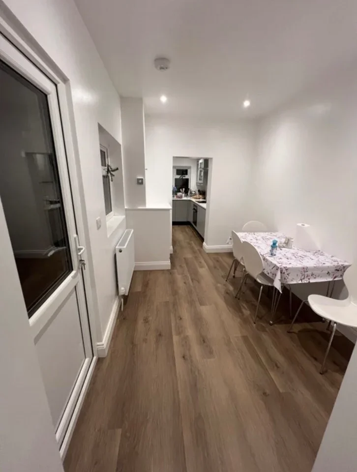 Room Liberty Avenue in Greater London