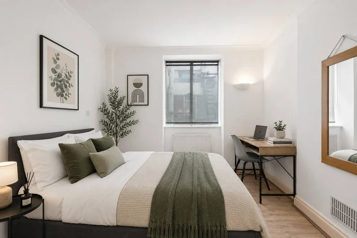 Flat Sussex Gardens in City of Westminster
