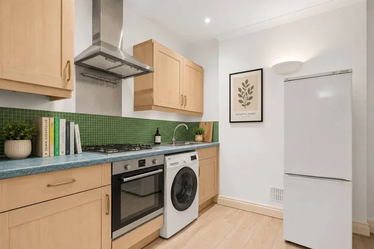 Flat Sussex Gardens in City of Westminster