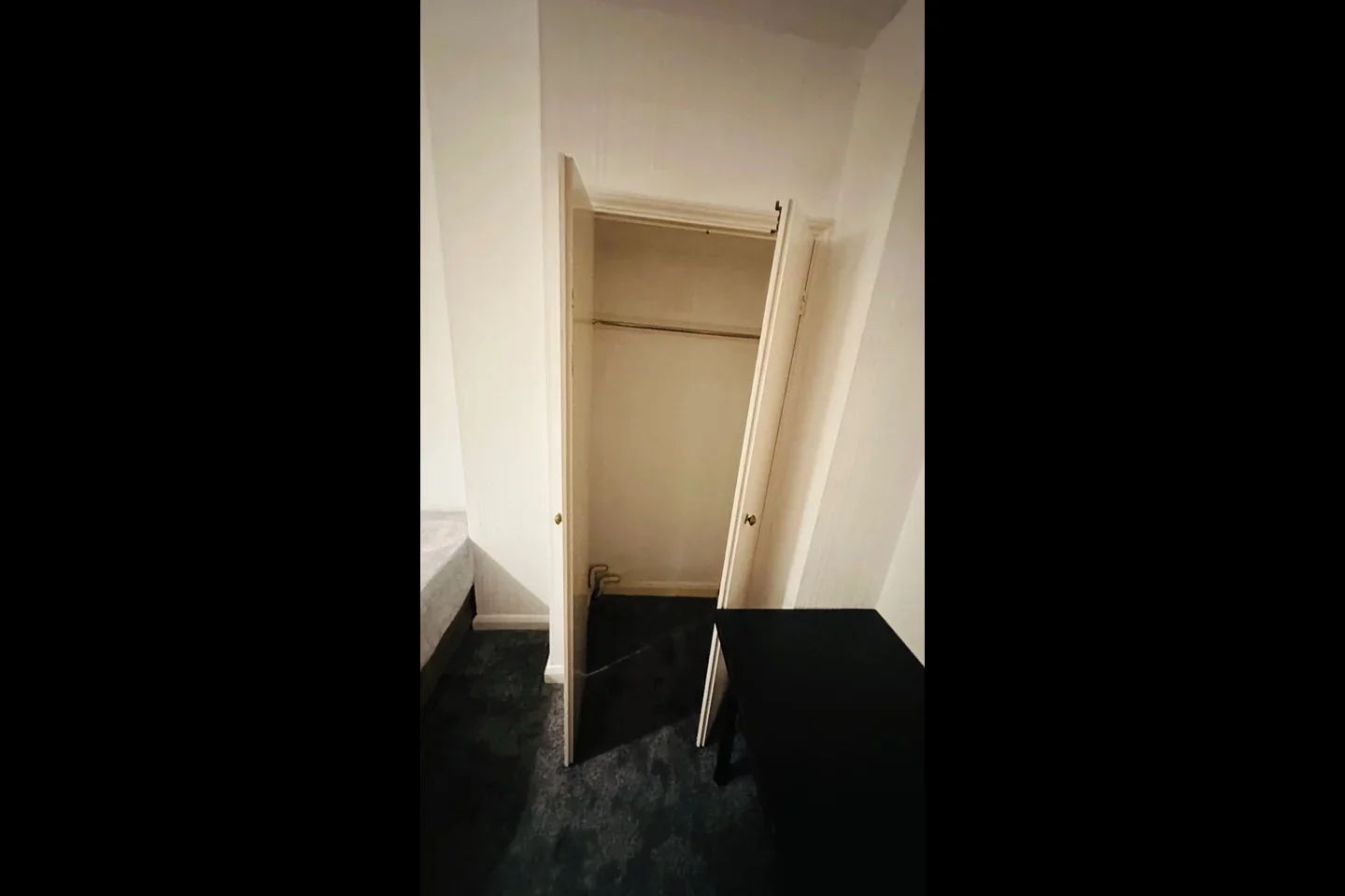 Room Ripley Avenue in Borough of Runnymede