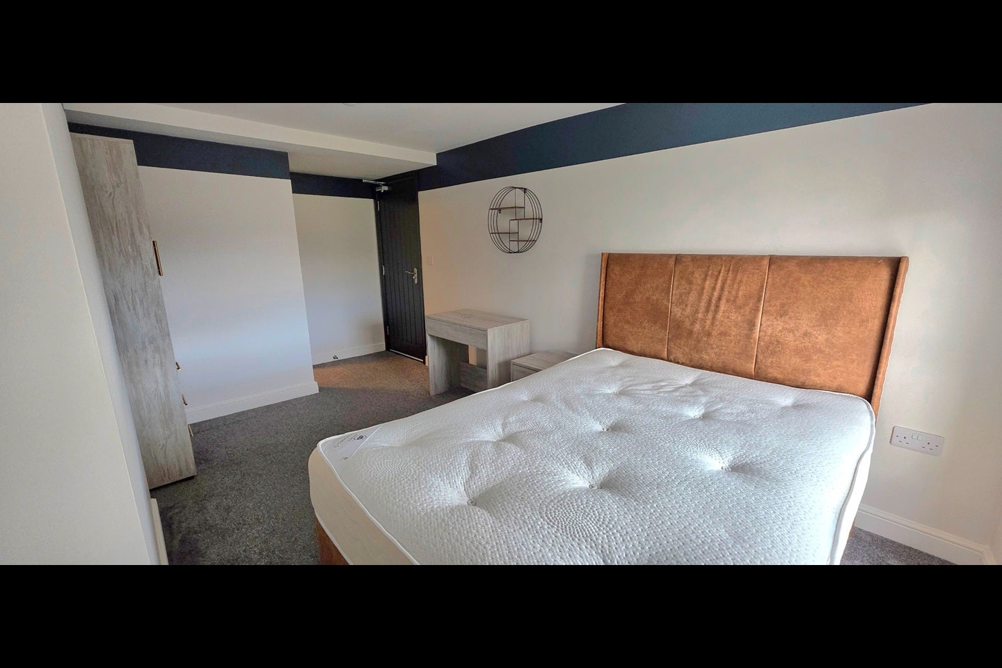 Room Liscard Road in Wallasey