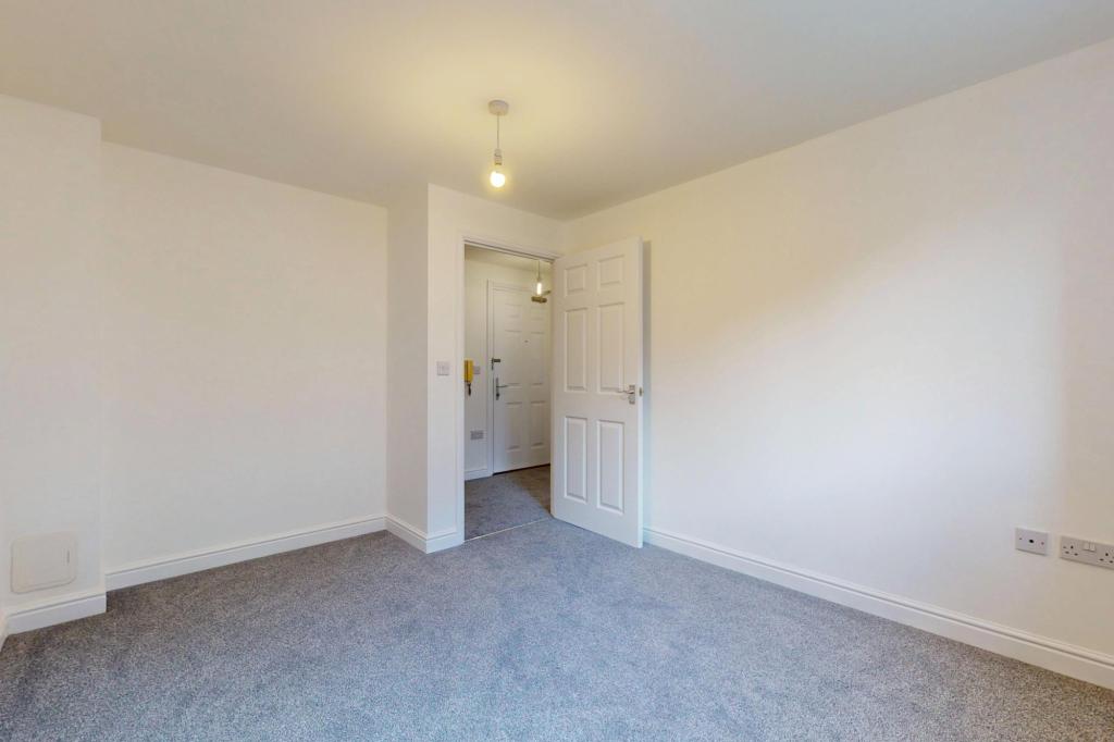 Flat Sir Henry Brackenbury Road in Ashford