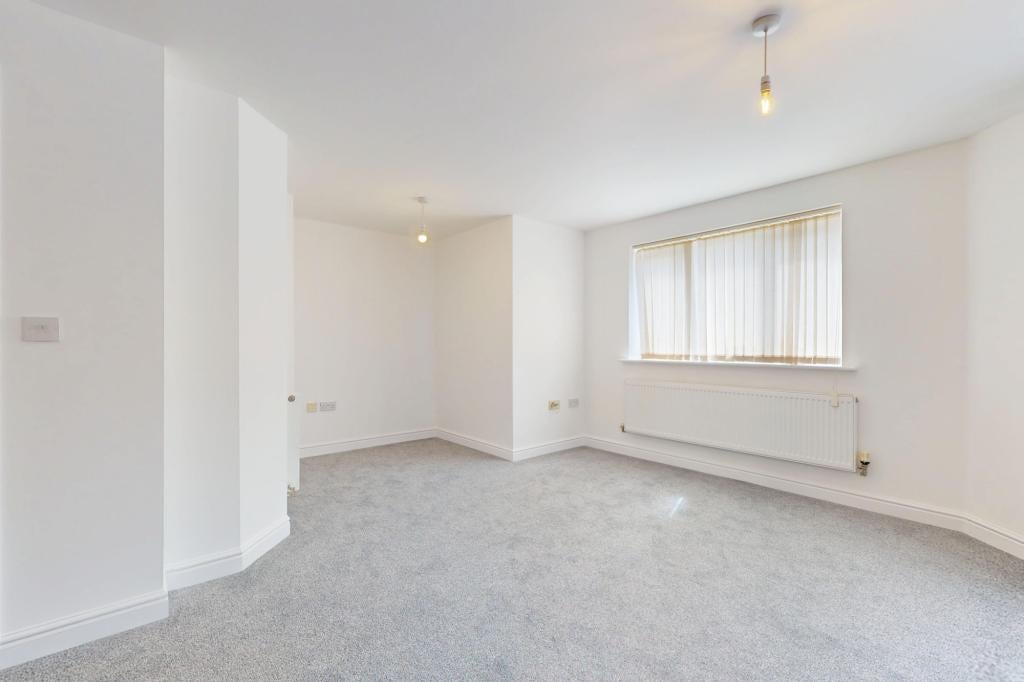 Flat Sir Henry Brackenbury Road in Ashford
