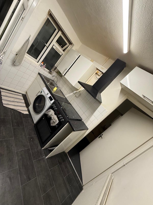 Room Sutton Road in Greater London