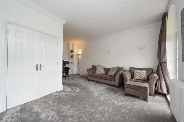 House Savery Drive in Elmbridge