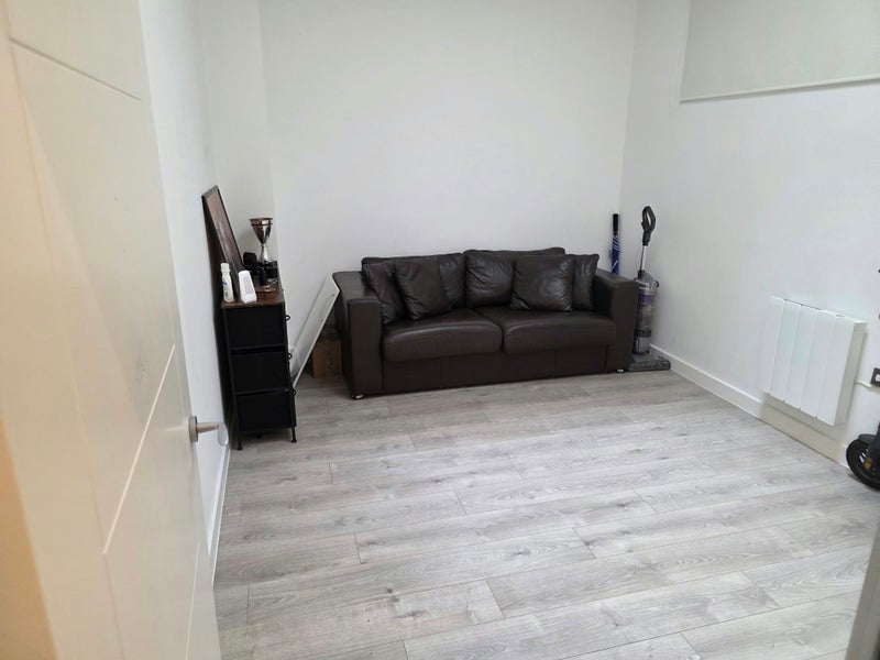 Flat Edinburgh Way in Harlow