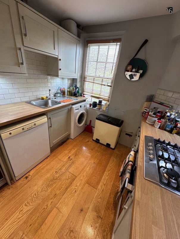 Room Albion Avenue in Greater London