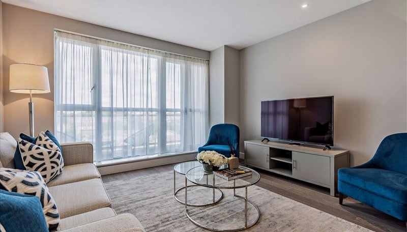 Flat Westferry Circus in Greater London