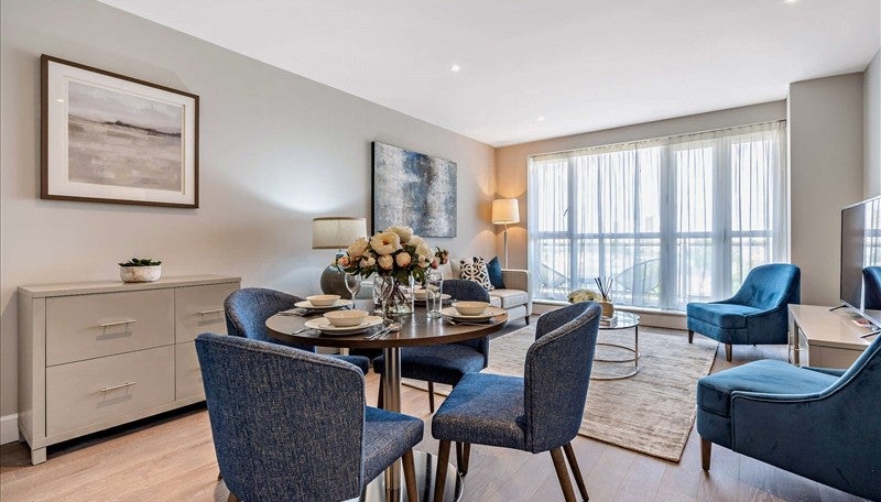 Flat Westferry Circus in Greater London