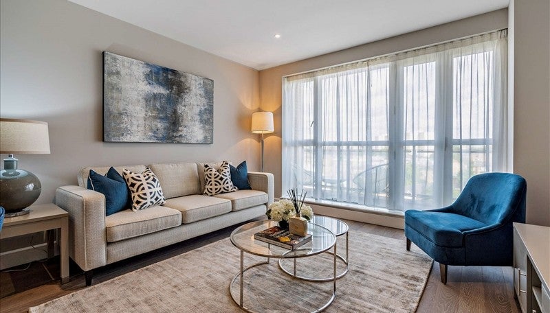 Flat Westferry Circus in Greater London