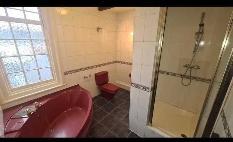Room Violet Lane in Greater London