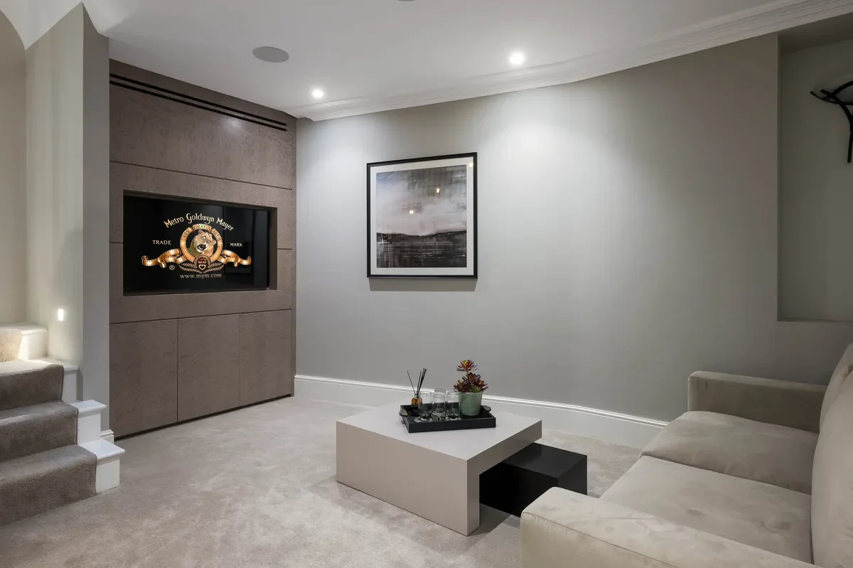 Flat Charles Street in City of Westminster