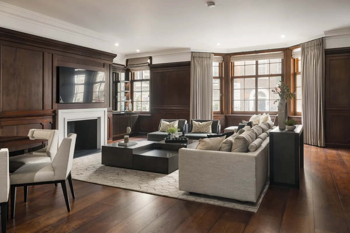 Flat Charles Street in City of Westminster