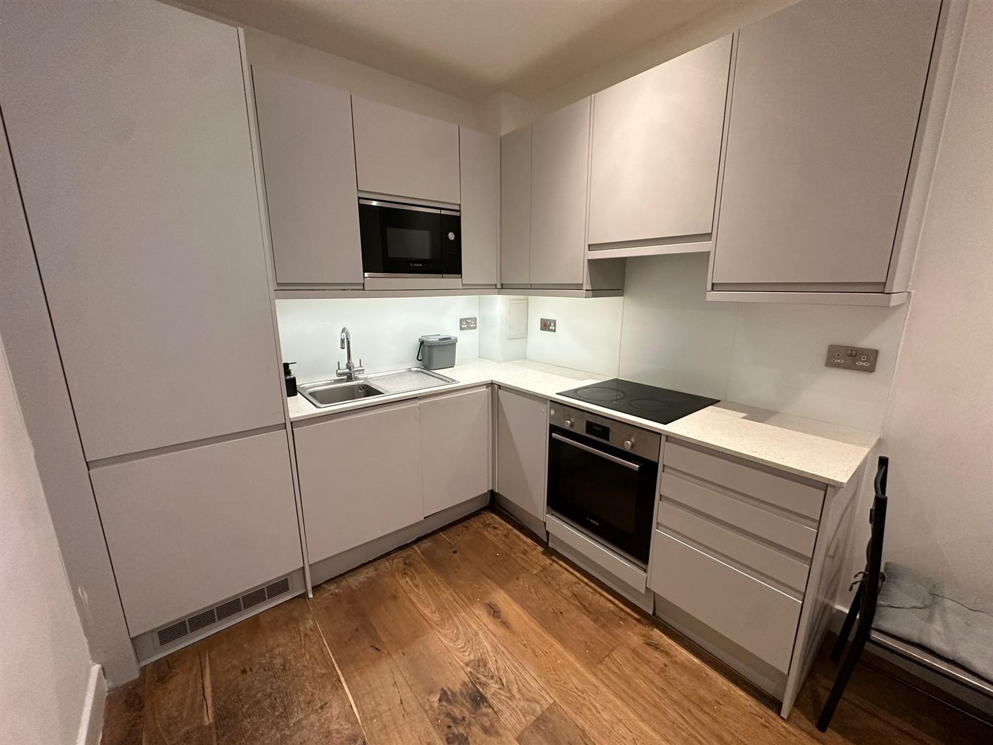 Flat Nobel Drive in Greater London