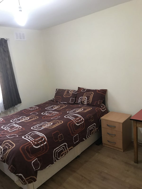 Room Studley Road in Greater London