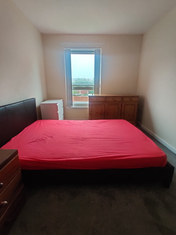 Room Muirhouse Parkway in City of Edinburgh