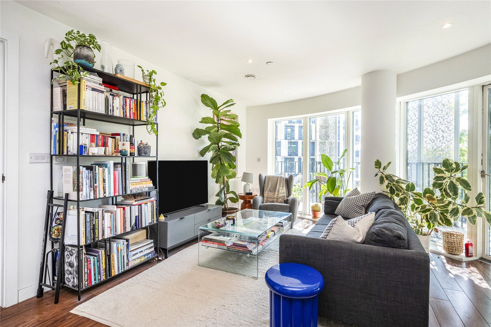 Flat Atkins Square in Greater London