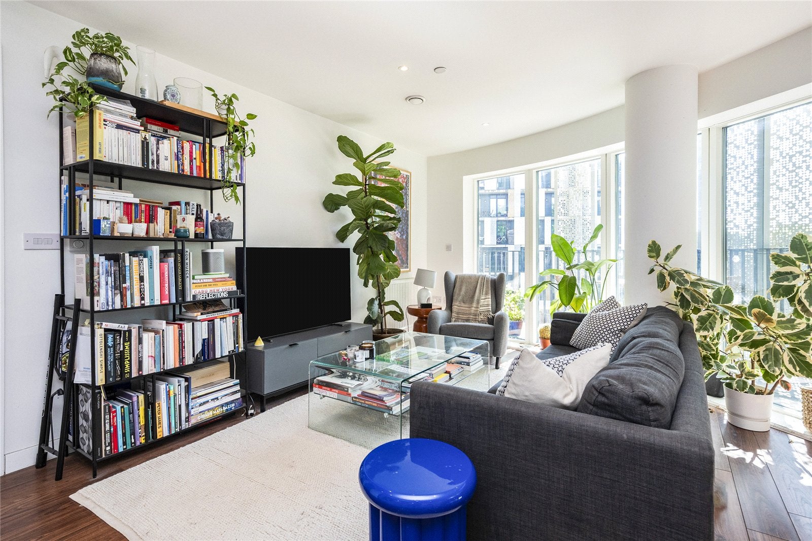 Flat Atkins Square in Greater London