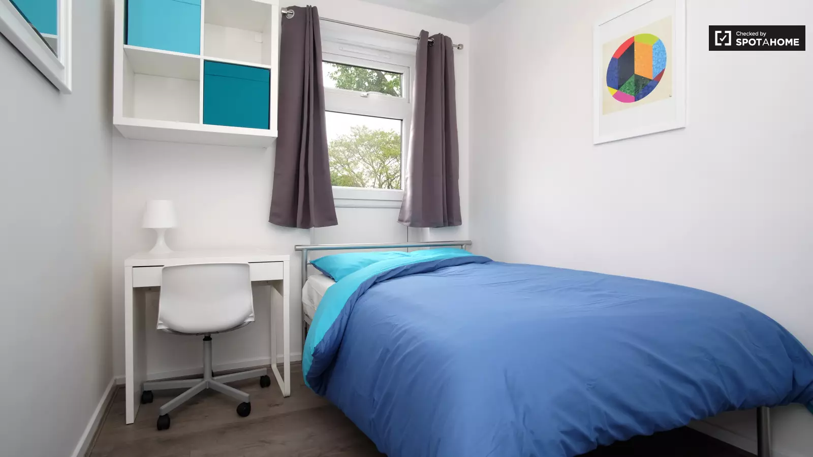 Flat Cambridge Heath Road in Greater London