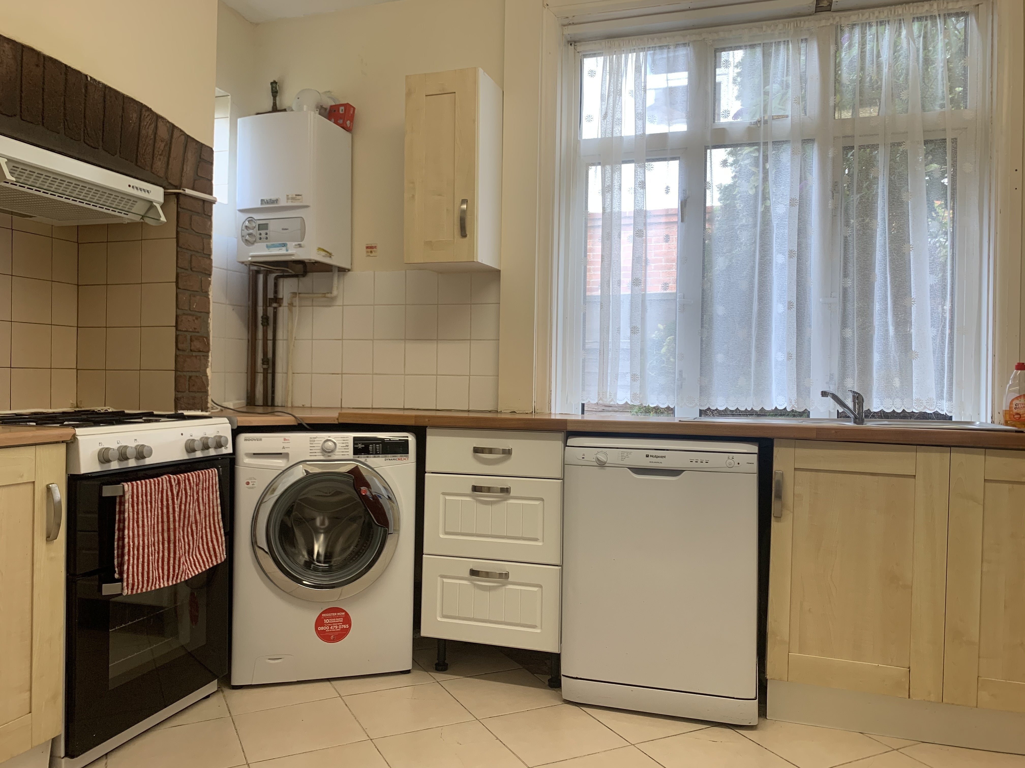 Room Iddesleigh Road in Bournemouth