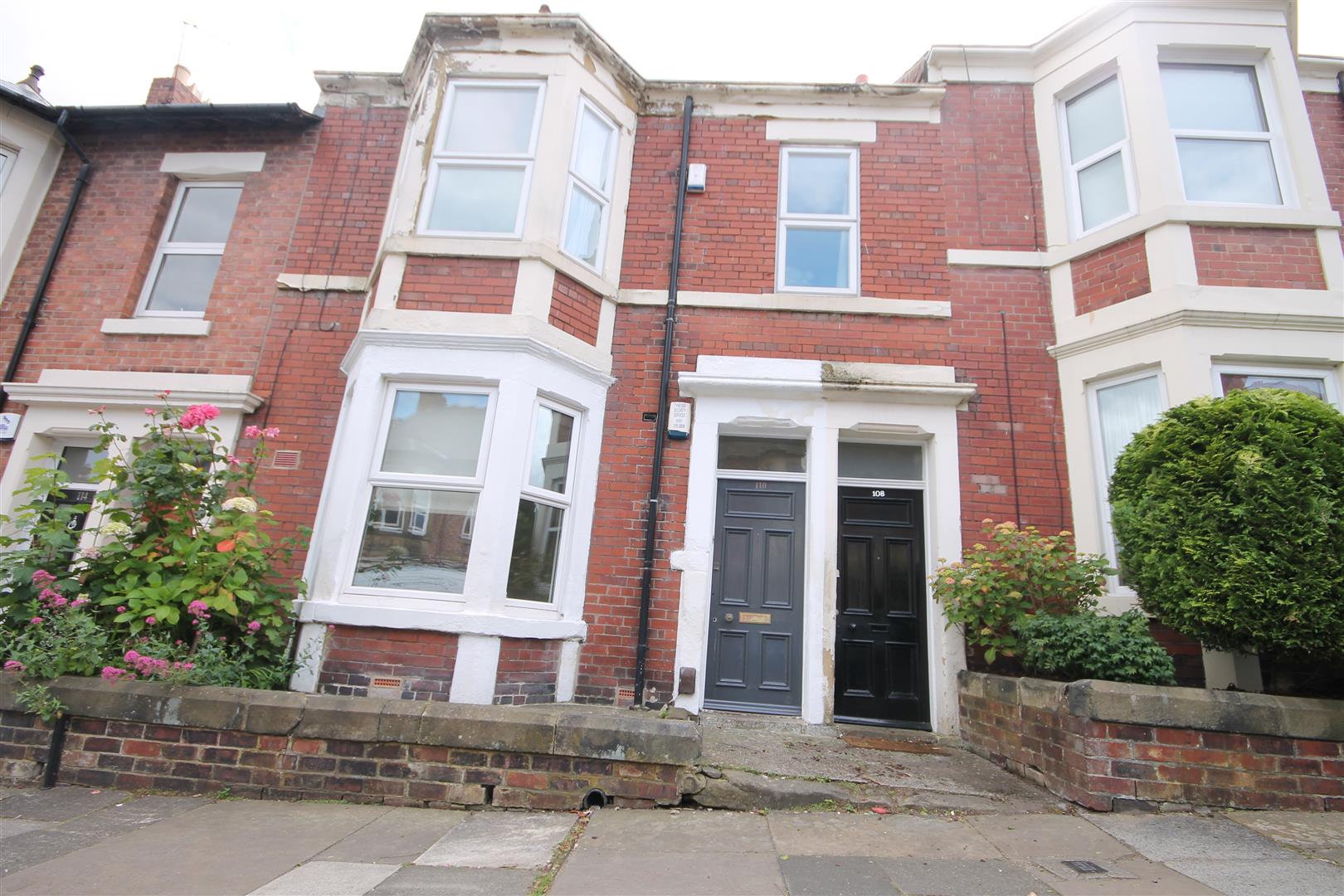 Flat Grosvenor Road in Newcastle upon Tyne
