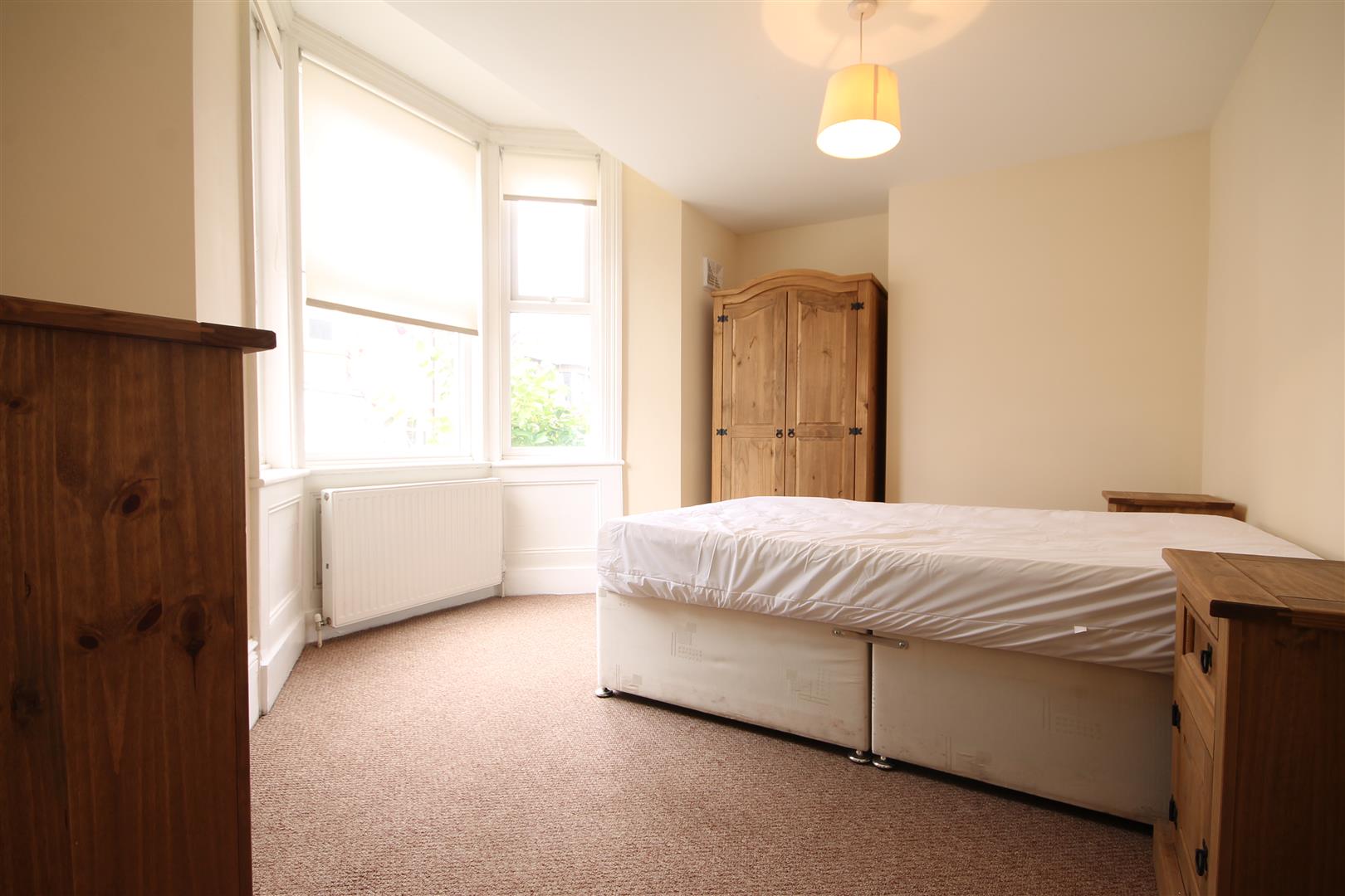 Flat Grosvenor Road in Newcastle upon Tyne