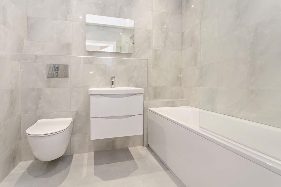 Flat Swakeleys Road in Greater London