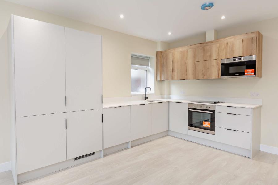 Flat Swakeleys Road in Greater London