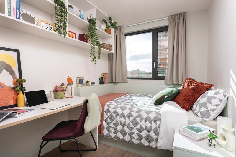 Room College Grove in Greater London