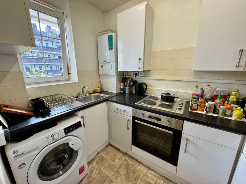 Room Manciple Street in Greater London