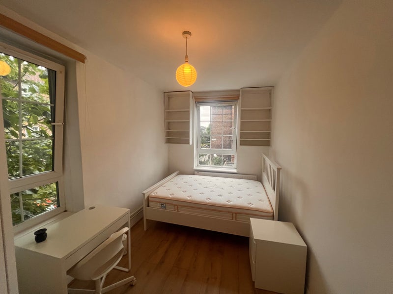 Room Manciple Street in Greater London