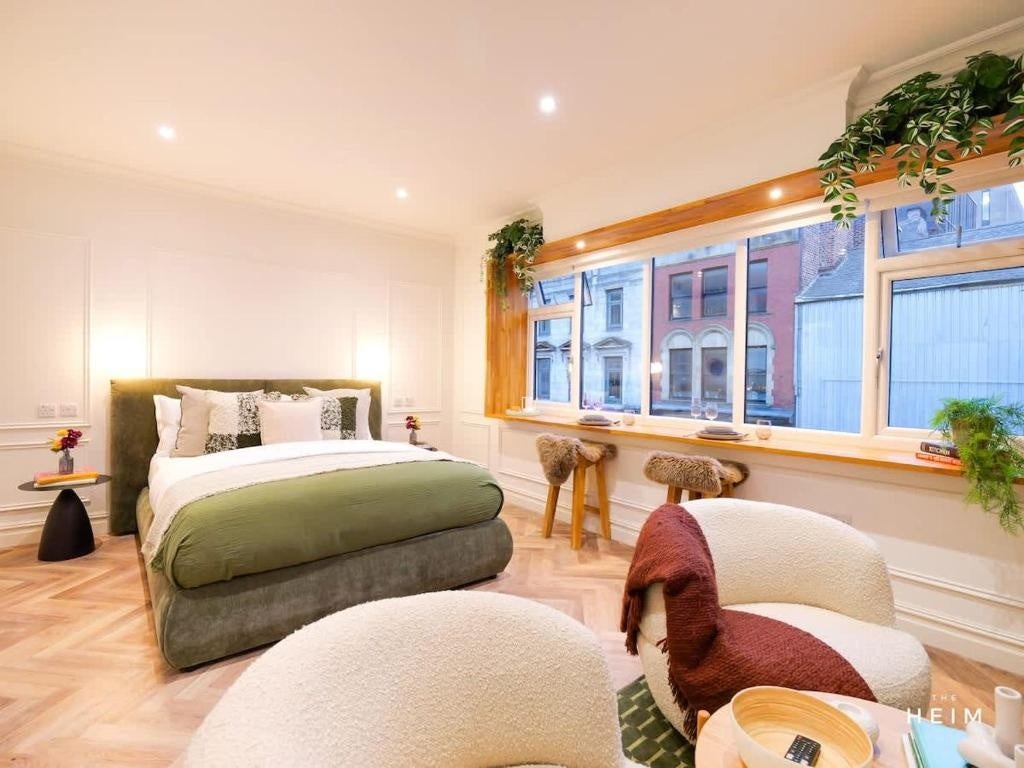 Flat Rufford Street in Greater London