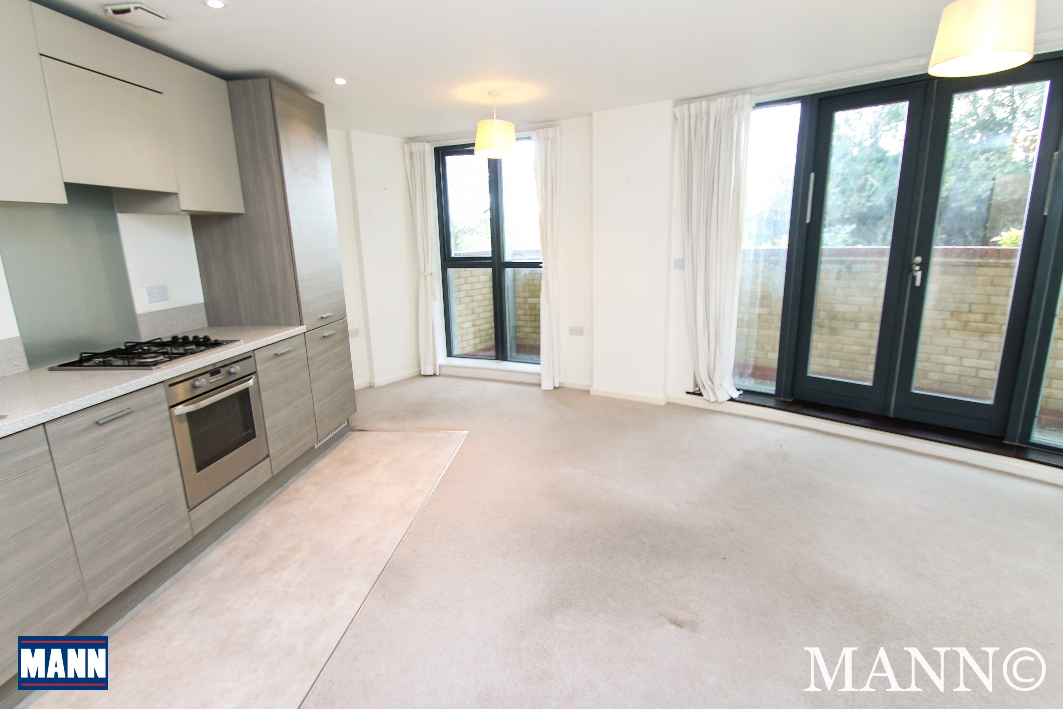 Flat Waterstone Way in Dartford