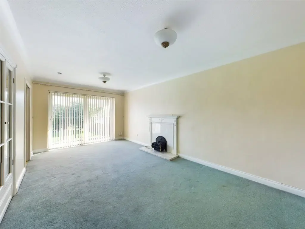 Flat Golden Vale in Tewkesbury