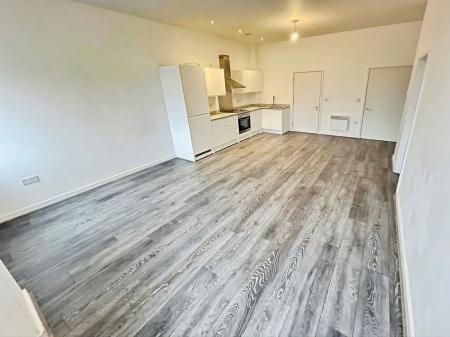 Flat Vicarage Farm Road in Peterborough