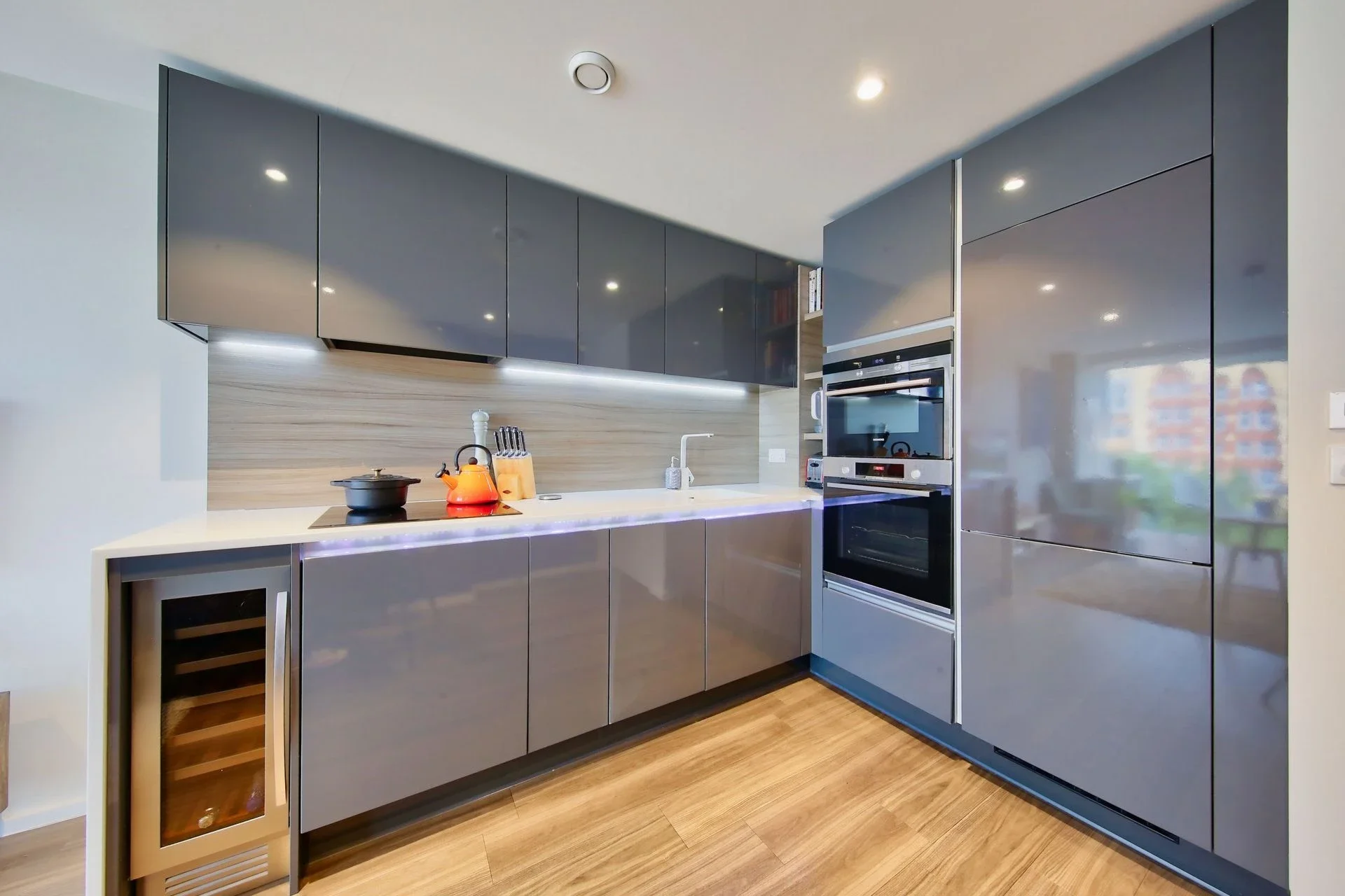 Flat Broomhill Road in Greater London