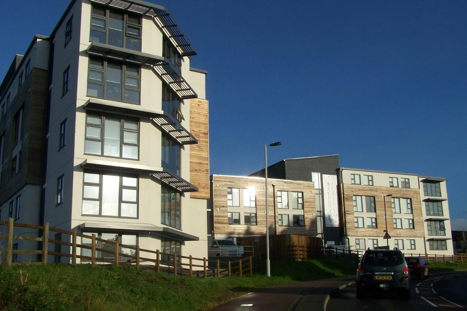 Flat Plymbridge Lane in Plymouth