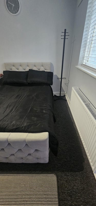 Room New Coventry Road in Birmingham