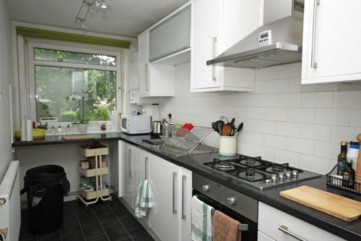 Flat Harrowdene Gardens in Greater London
