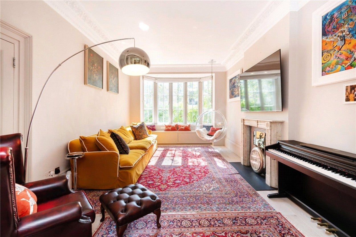 House Park Village West in Greater London