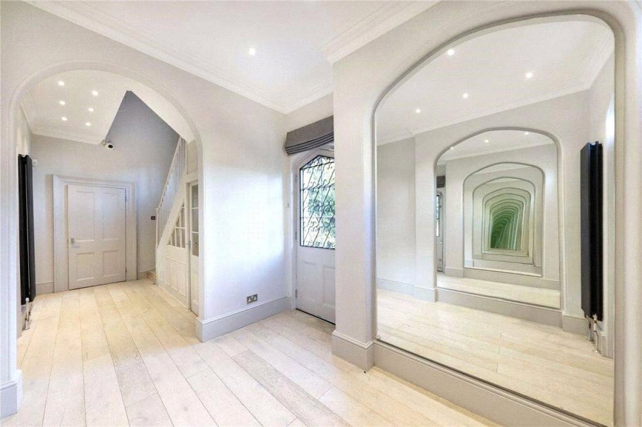 House Park Village West in Greater London