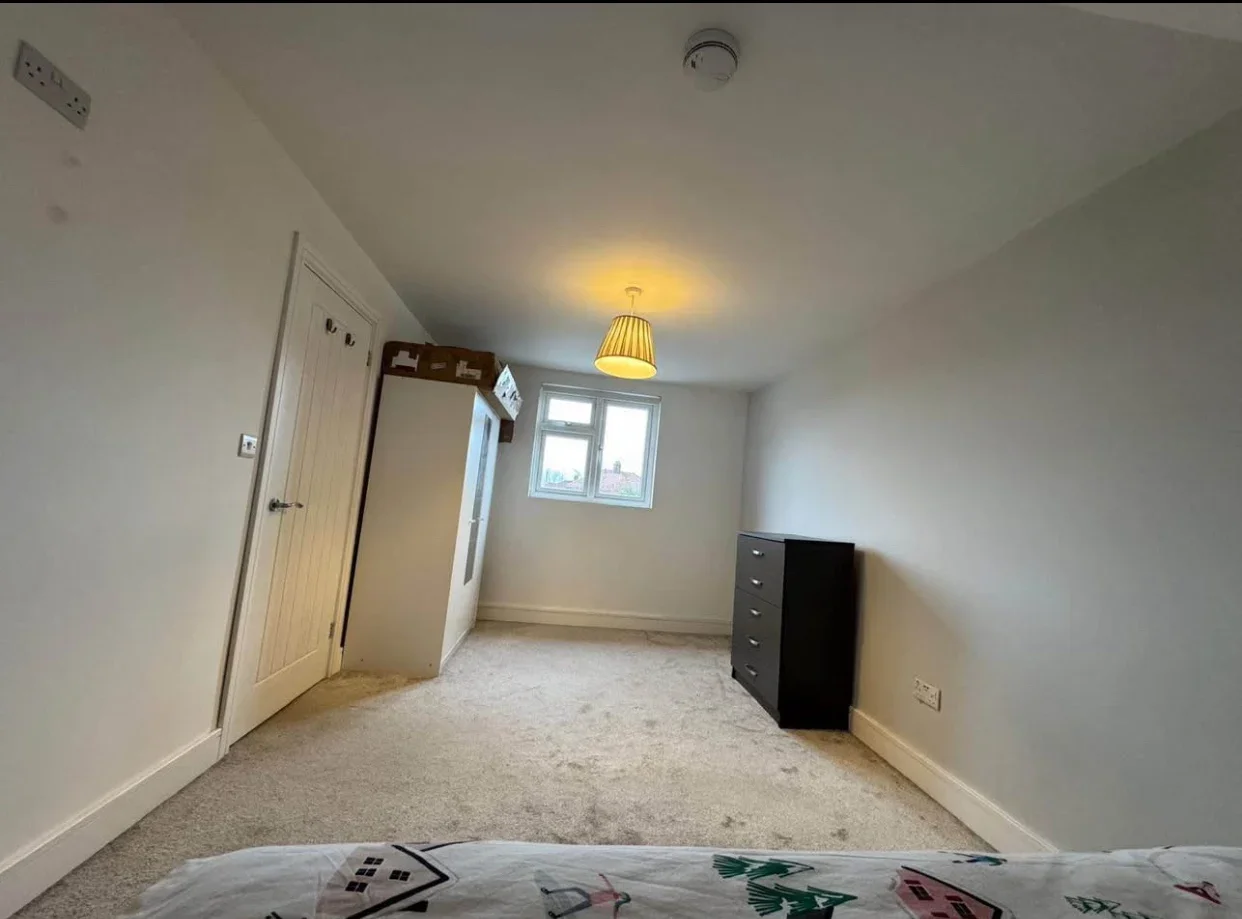 Room Marley Avenue in Greater London