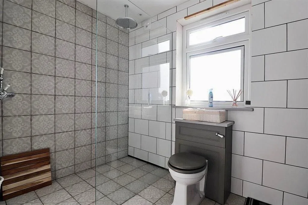 Room Marley Avenue in Greater London