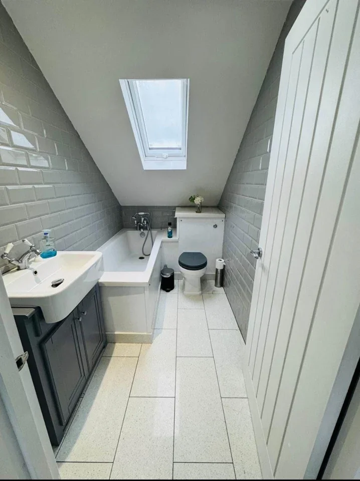 Room Marley Avenue in Greater London