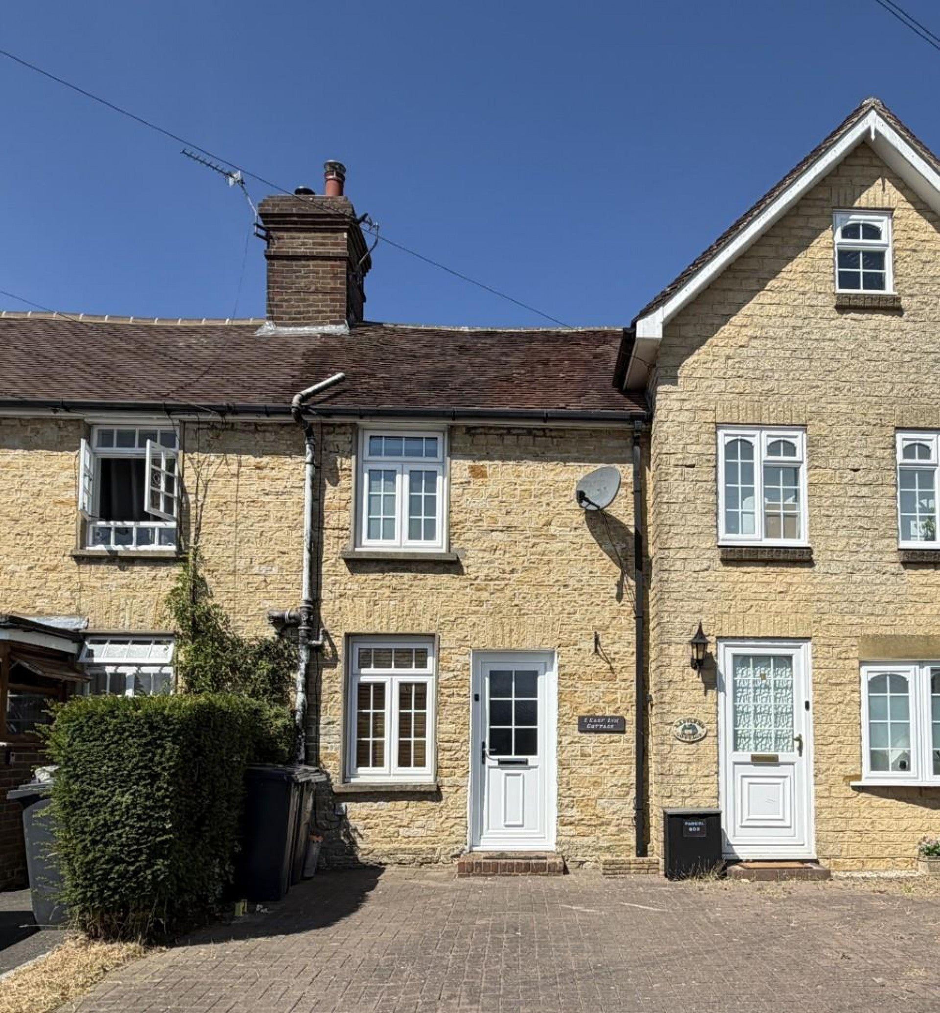 House Queens Road in Wealden