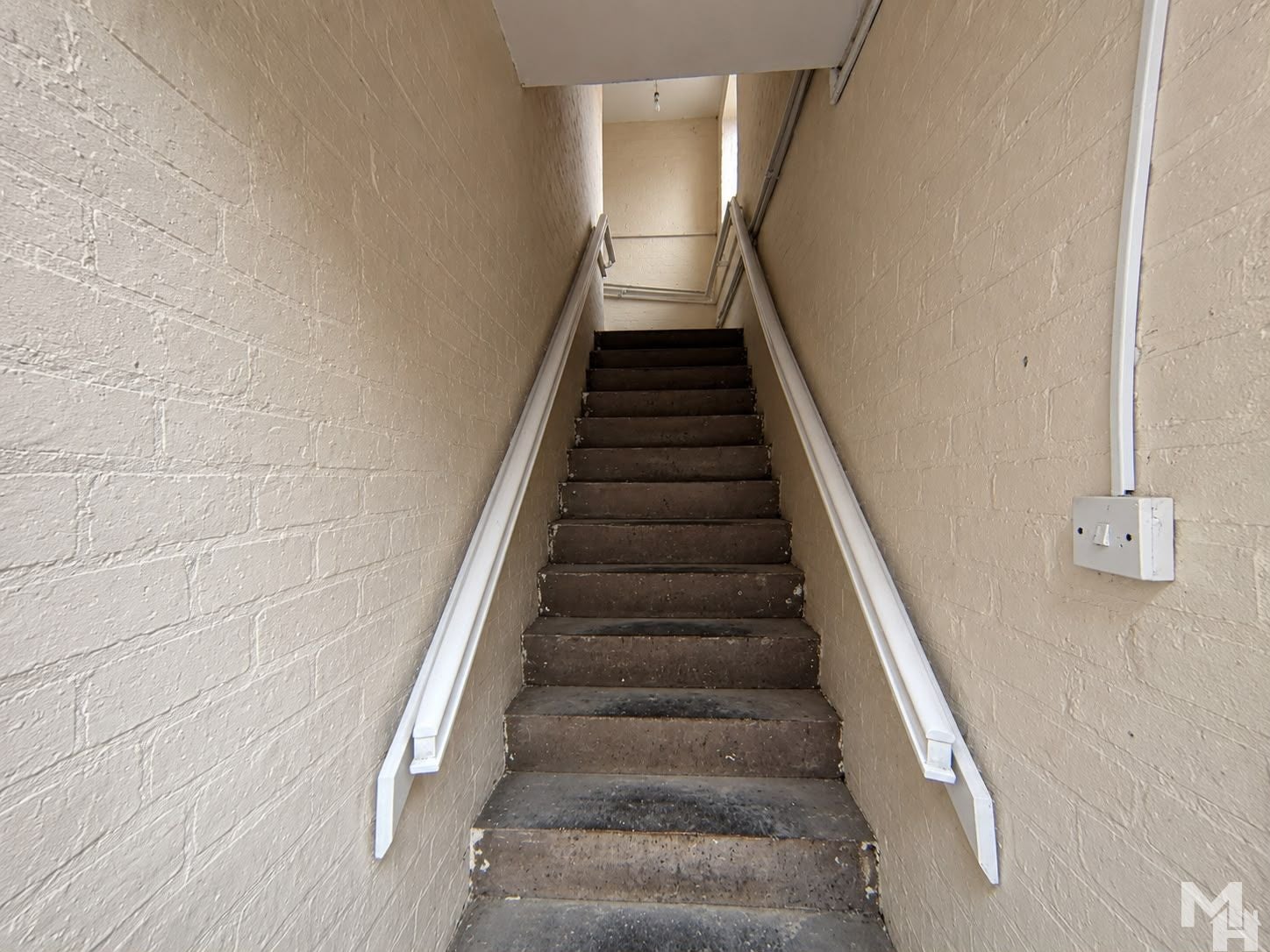 Flat Vicar Street in Dudley