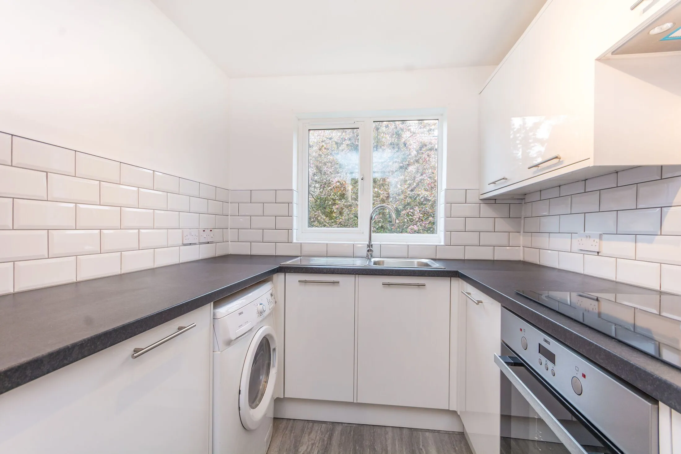 Flat Bunning Way in Greater London