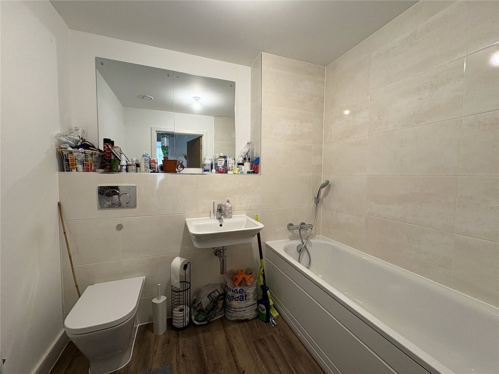 Flat Firepool Crescent in Taunton