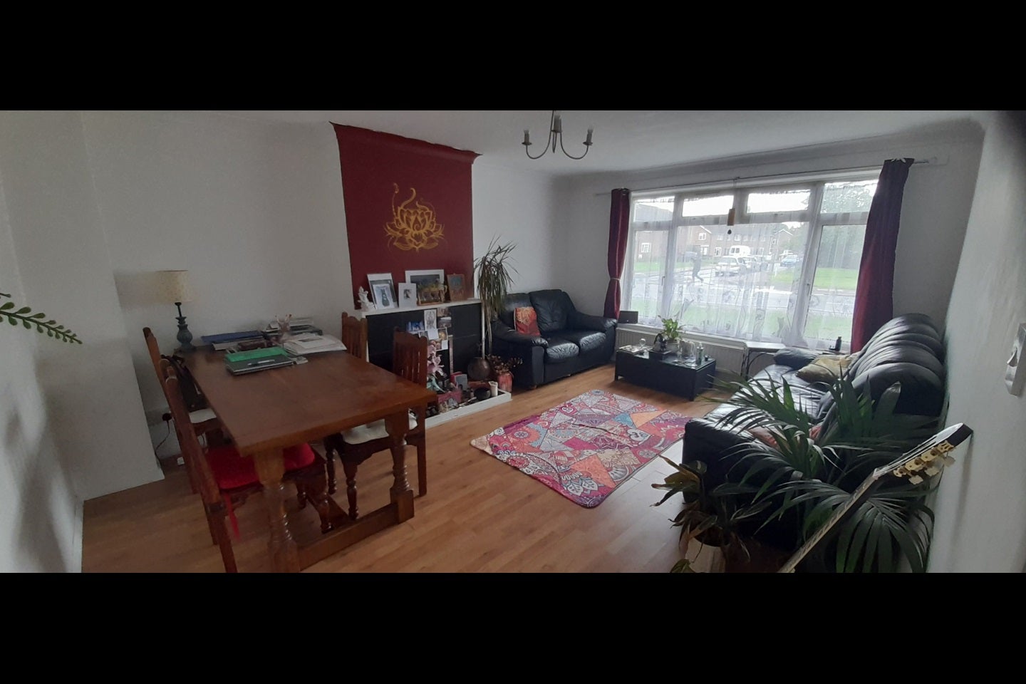 Room Stagelands in Crawley