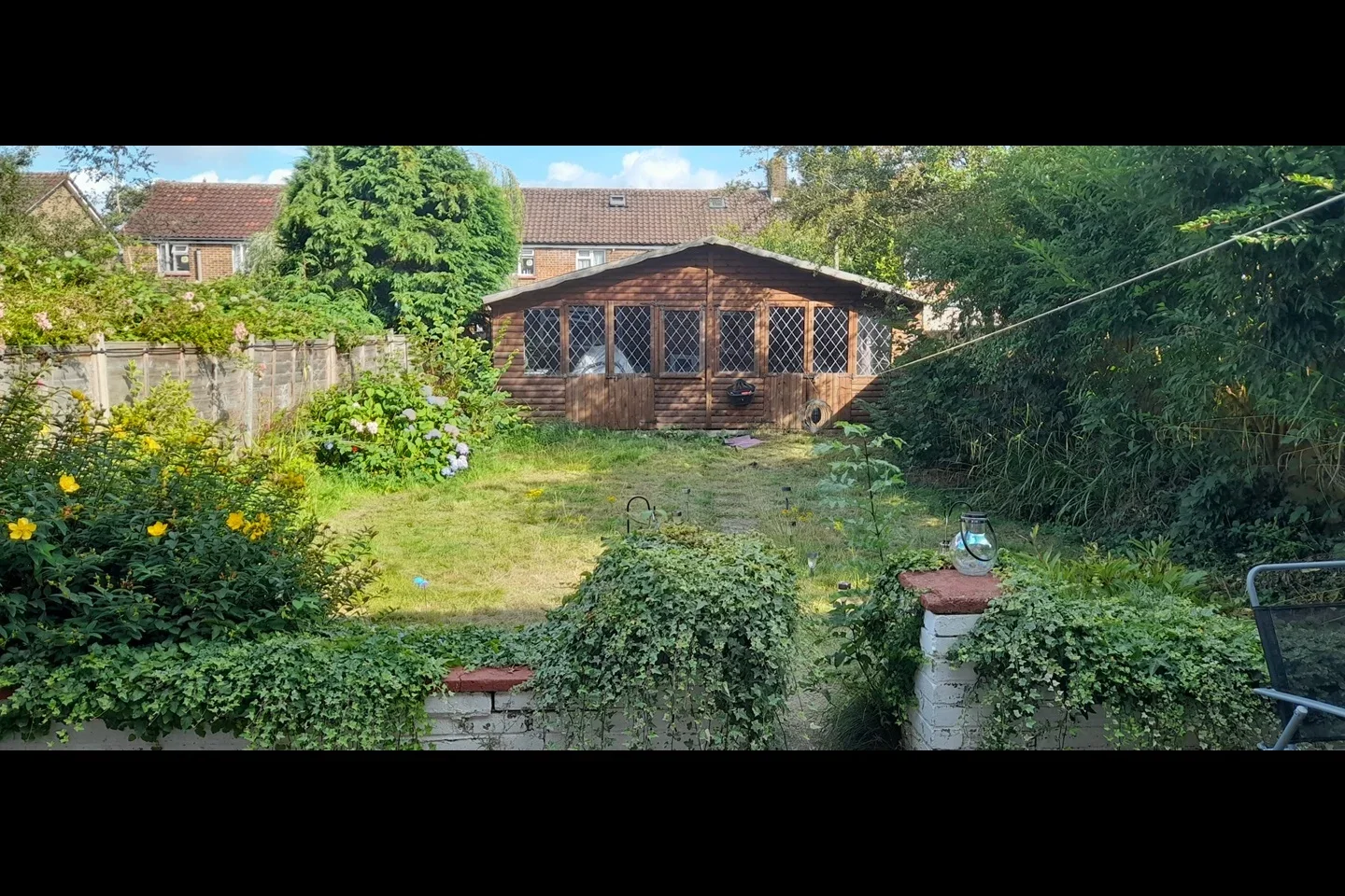 Room Stagelands in Crawley